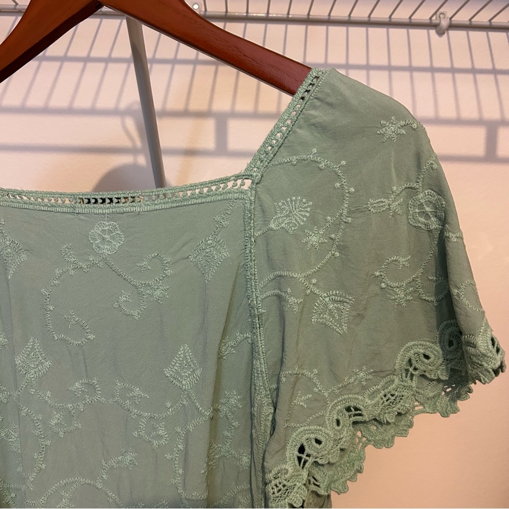 Green Lace Top - Picture 6 of 8